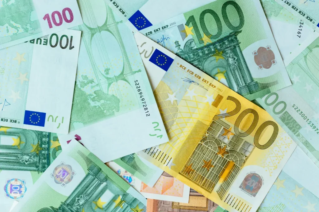 Запрет на заключение контрактов в иностранной валюте в Турции
